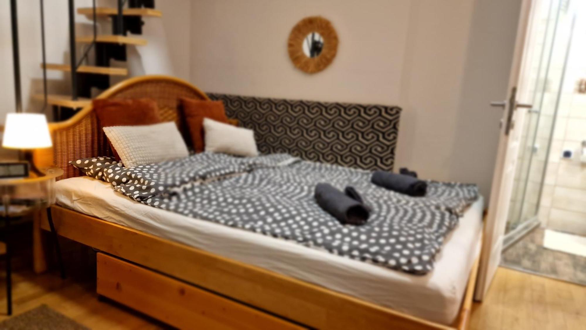 Bercsenyi Apartments - Close To The Gellert Thermal Bath Budapest Bagian luar foto