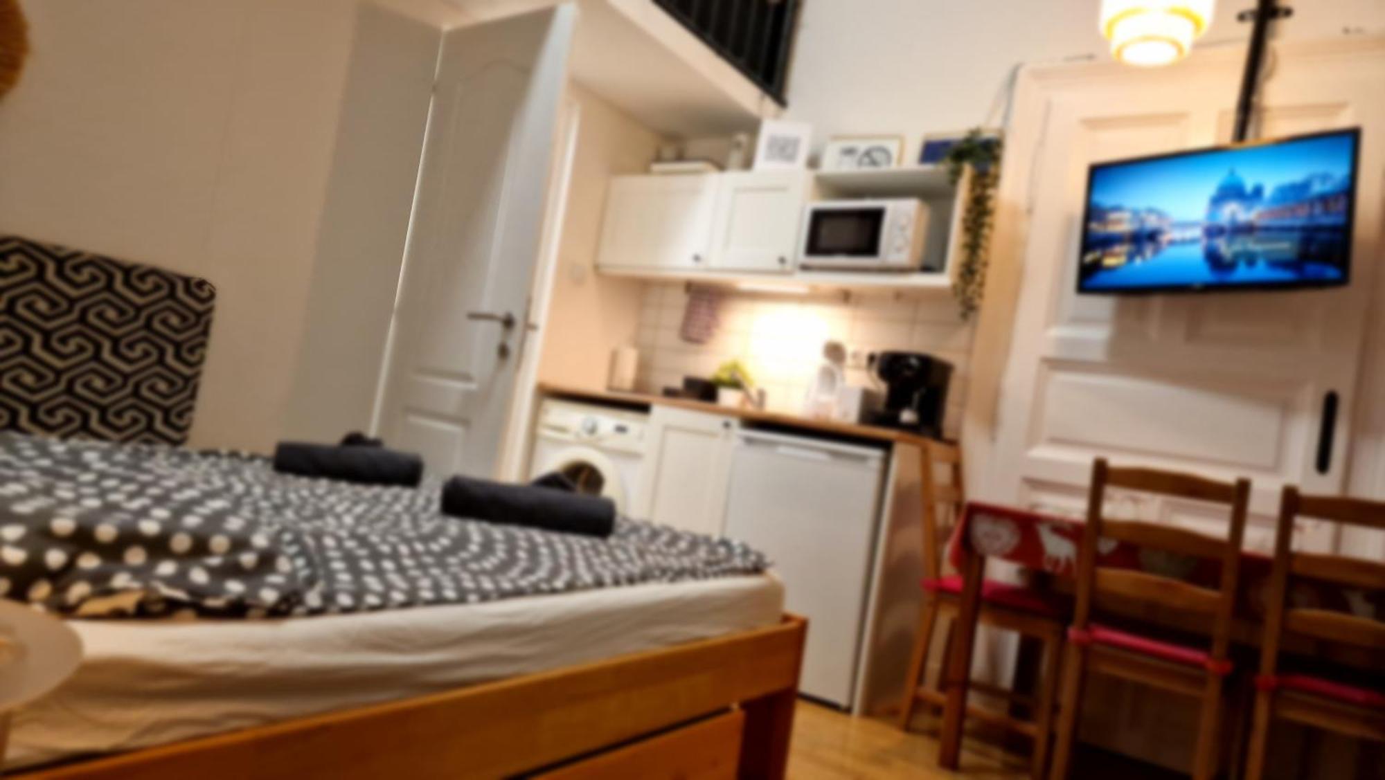 Bercsenyi Apartments - Close To The Gellert Thermal Bath Budapest Bagian luar foto