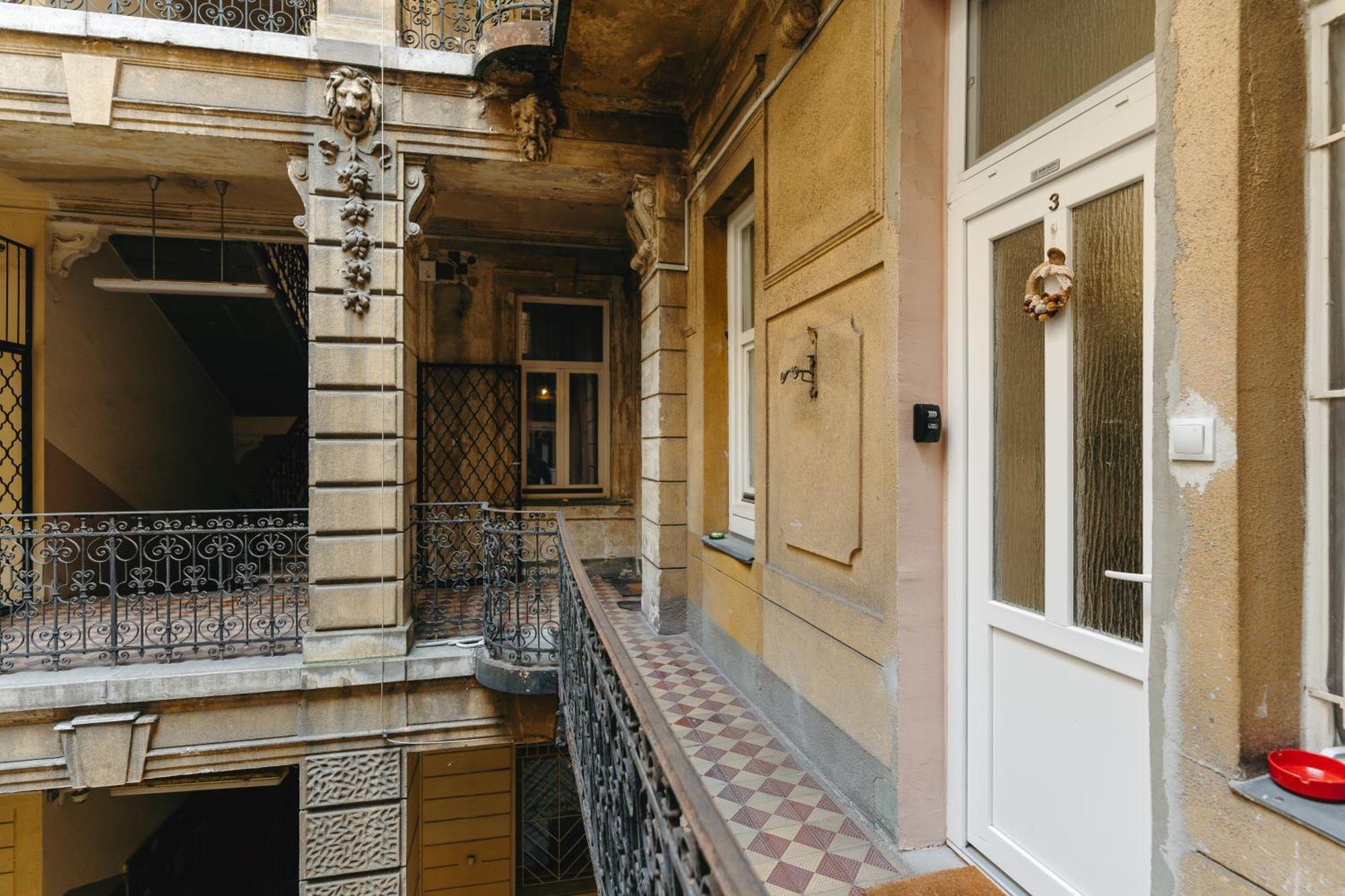 Bercsenyi Apartments - Close To The Gellert Thermal Bath Budapest Bagian luar foto