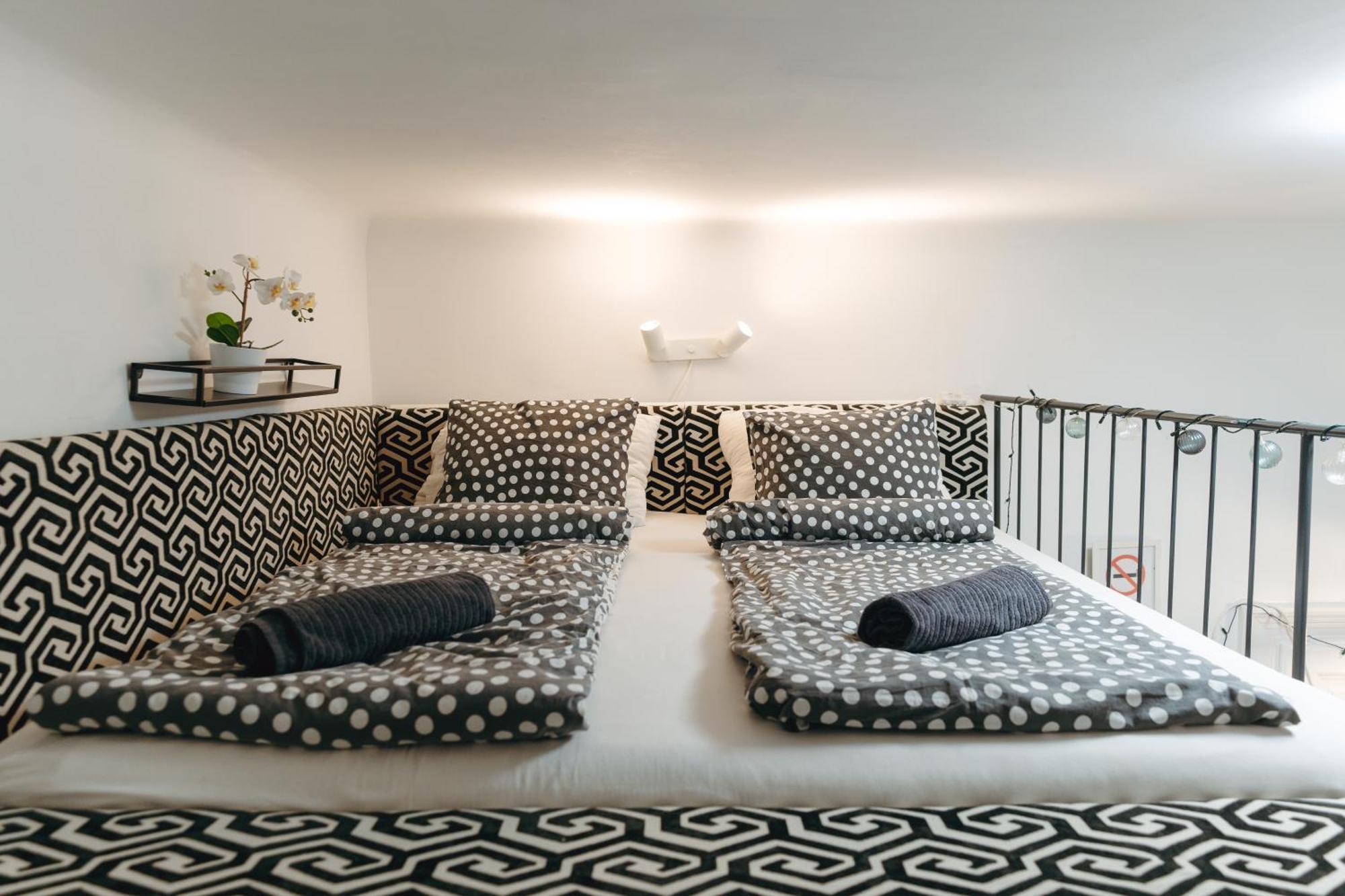 Bercsenyi Apartments - Close To The Gellert Thermal Bath Budapest Bagian luar foto