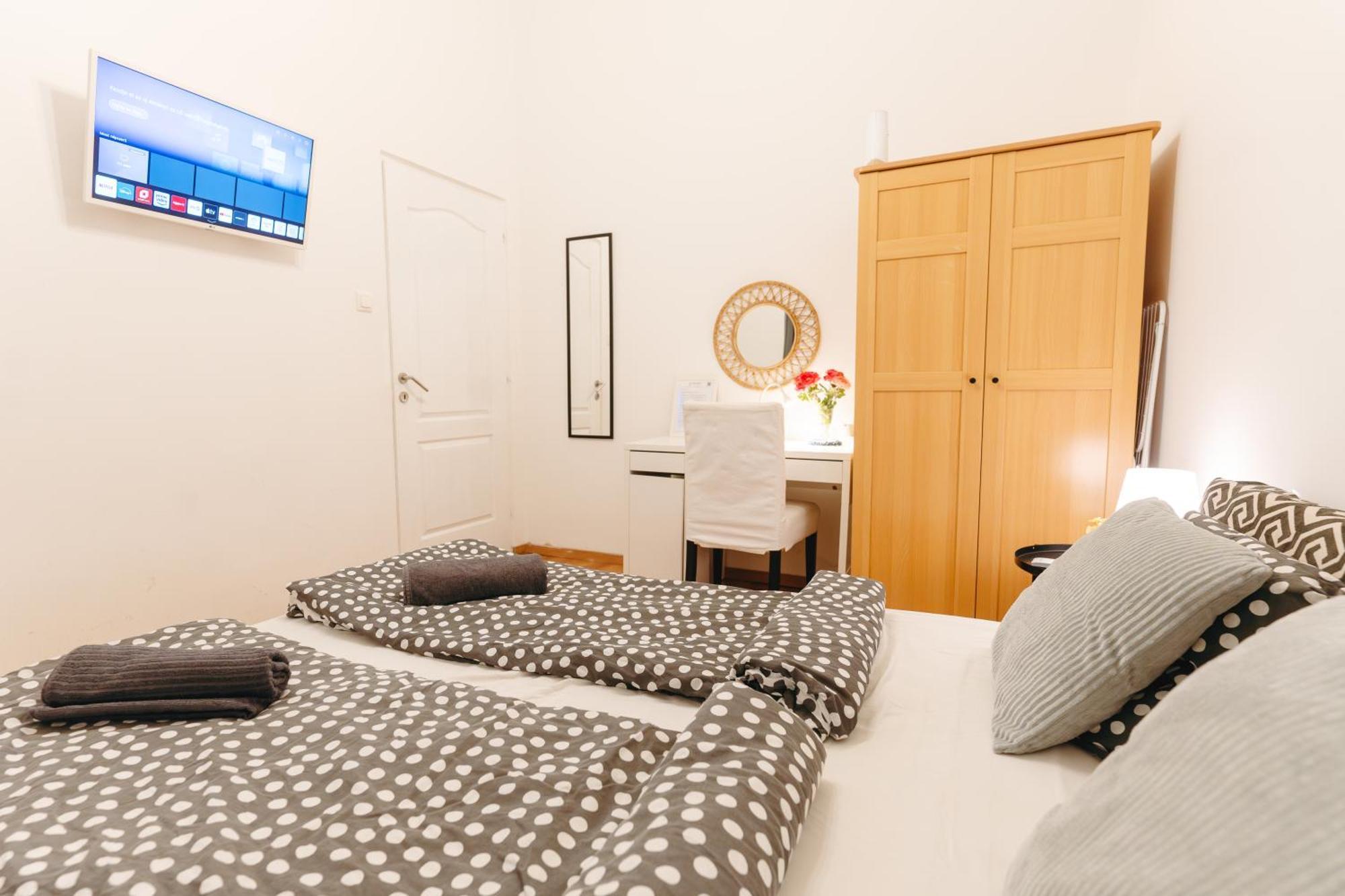 Bercsenyi Apartments - Close To The Gellert Thermal Bath Budapest Bagian luar foto